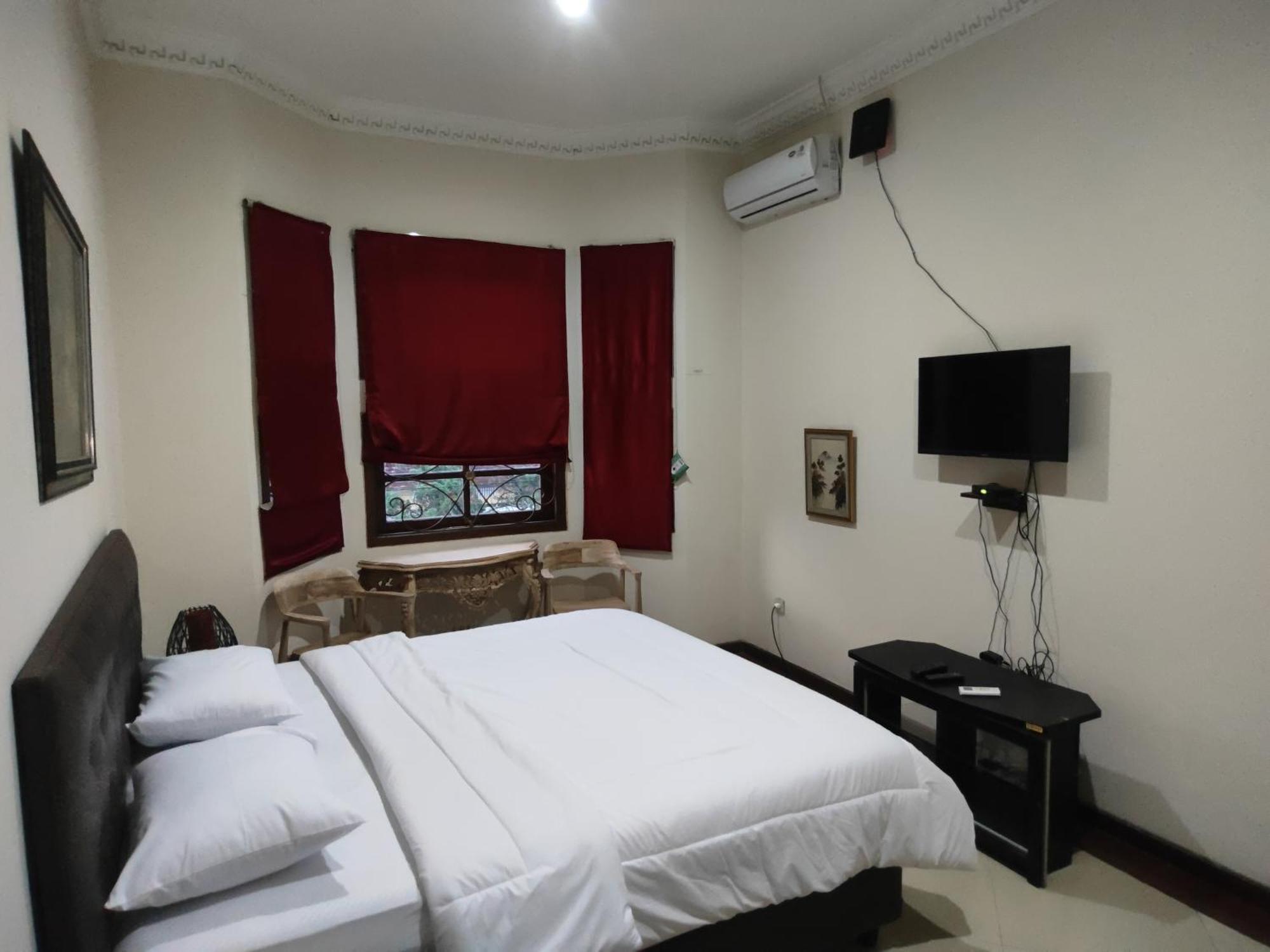 Tirto 27 Homestay Yogyakarta Exterior photo